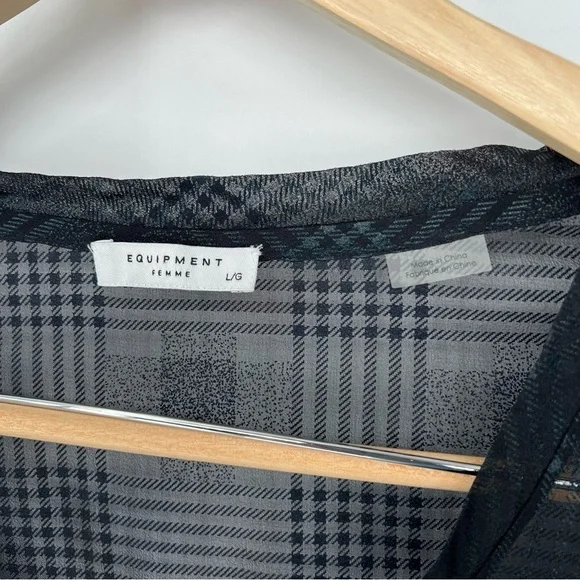 Equipment Sheer Plaid Patterned Black Long Sleeve Top‎ - Picture 3 of 8